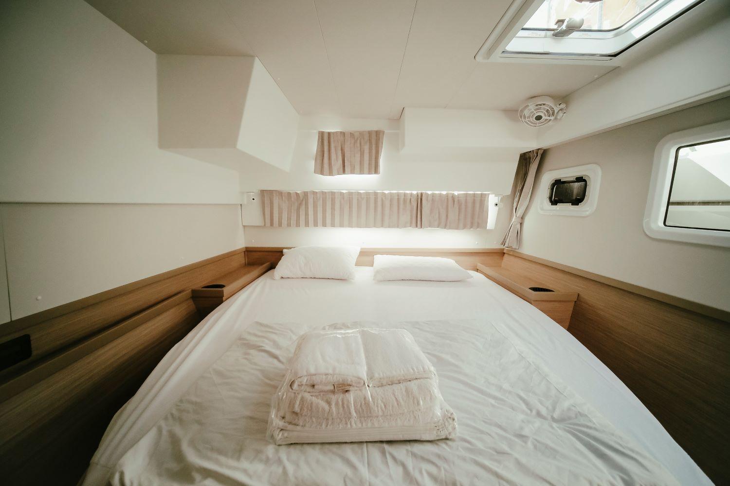 Lagoon 42 - 4 + 1 cab., picture 17