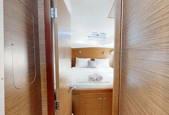 Lagoon 380 S2 - 4 + 2 cab., picture 13