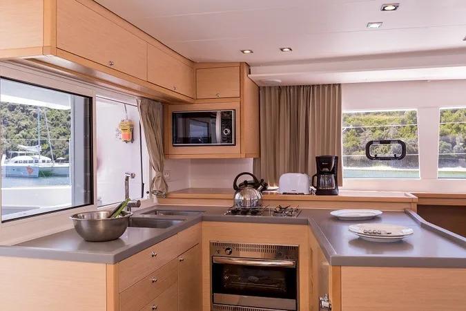 Lagoon 450 F - 4 + 2 cab., picture 9