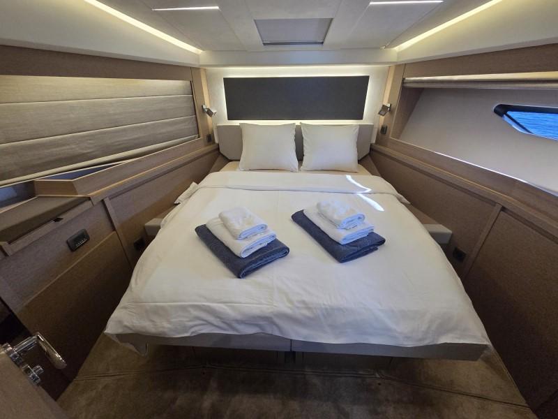 Prestige 520 Flybridge - 3 + 1 cab., picture 17