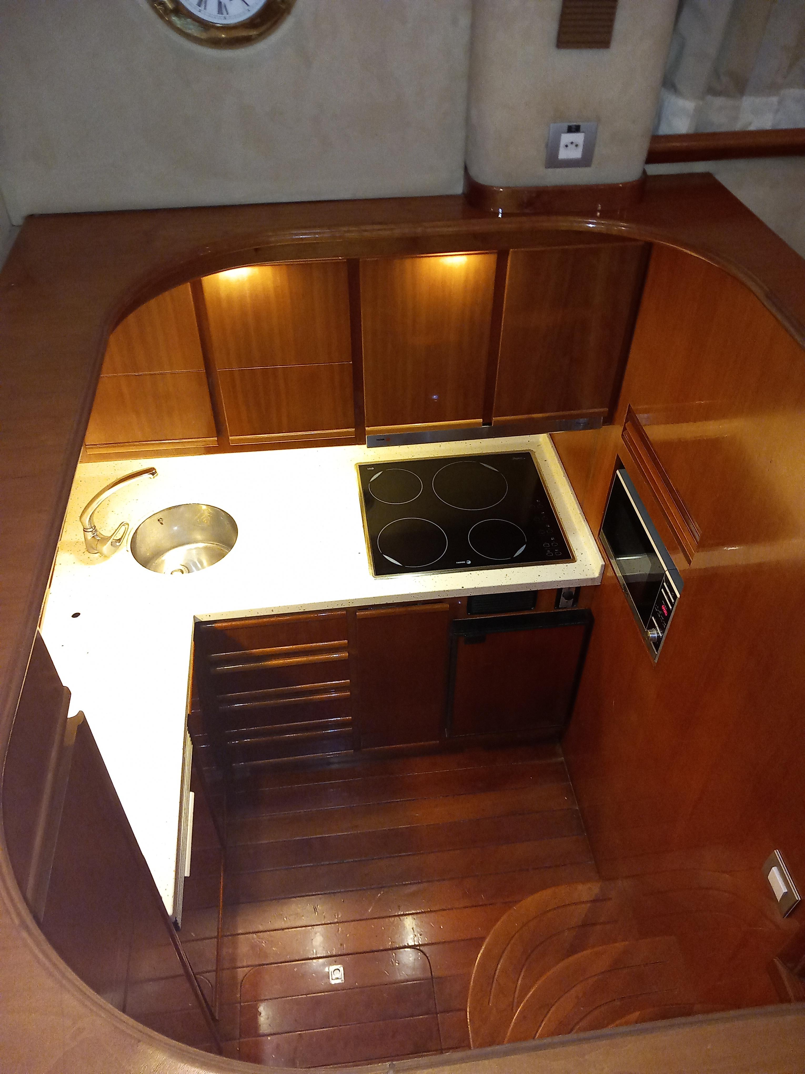 Rodman 56 Fly, picture 9