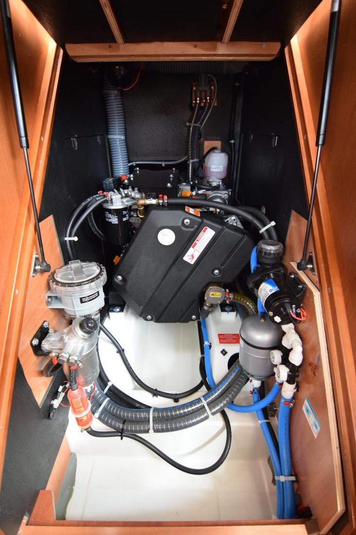 Oceanis 41.1, picture 16