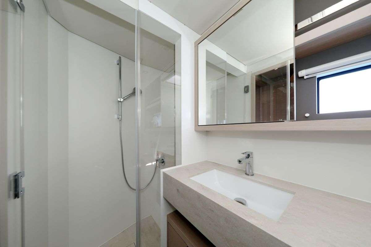 Lagoon 55 - 4 + 2 cab., picture 17