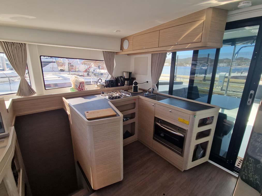 Lagoon 42 - 4 + 2 cab., picture 17