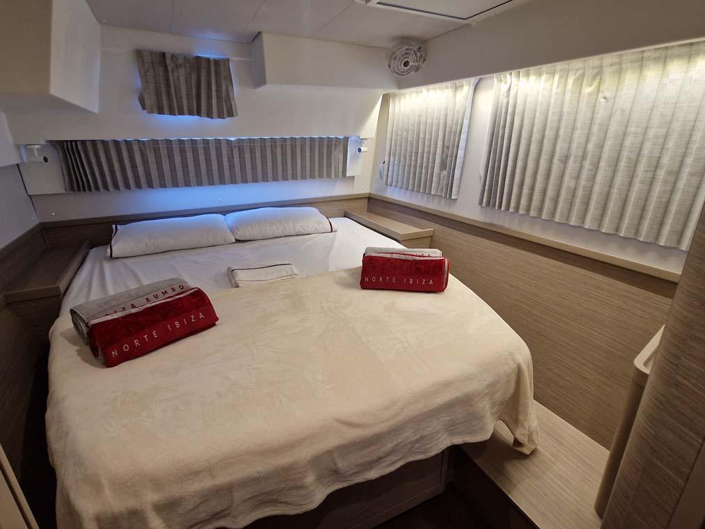 Lagoon 42 - 4 + 2 cab., picture 24