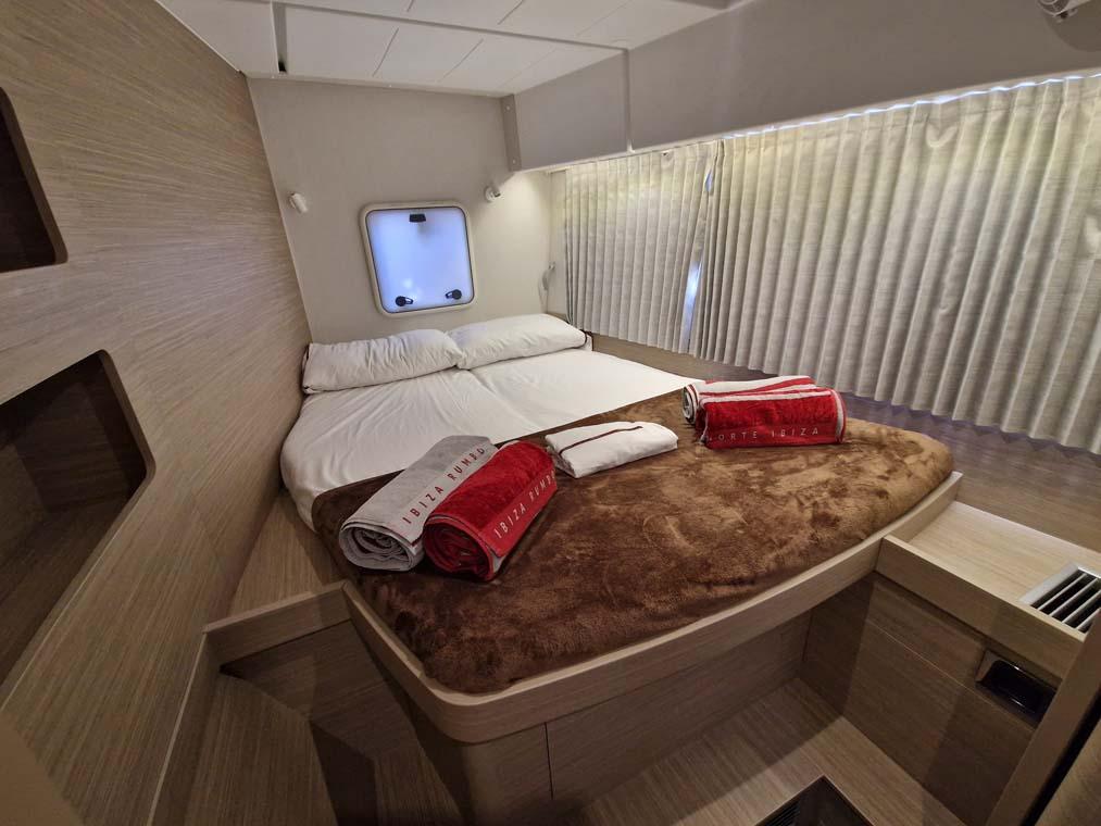 Lagoon 42 - 4 + 2 cab., picture 23