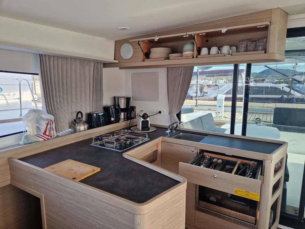 Lagoon 42 - 4 + 2 cab., picture 21