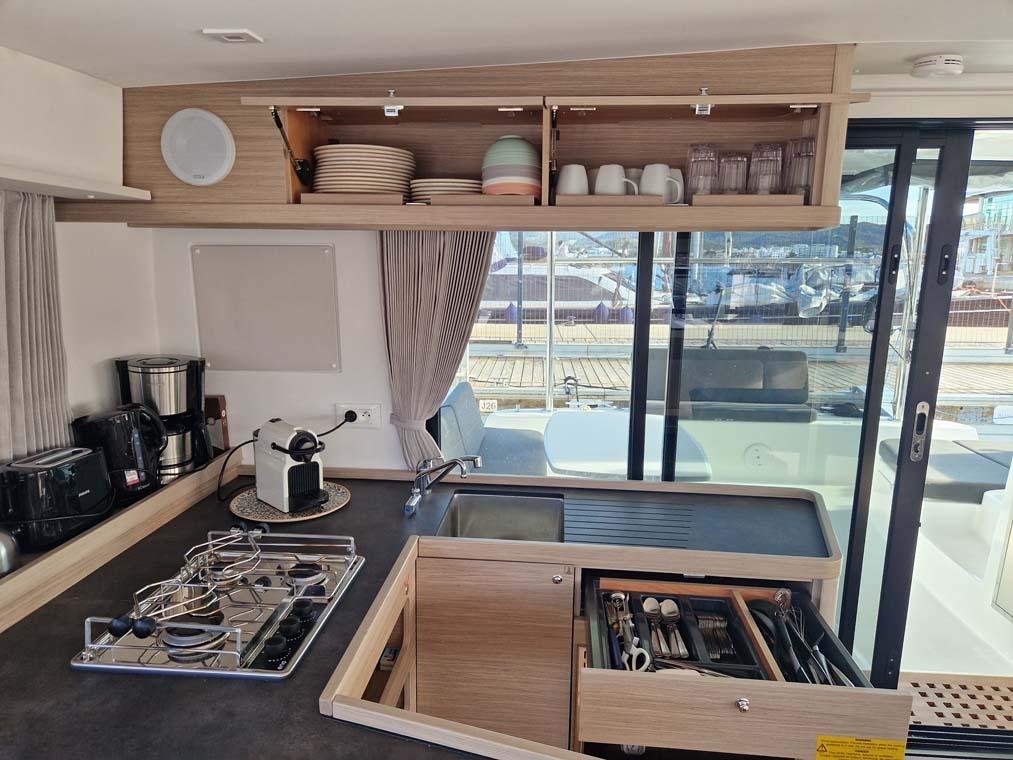 Lagoon 42 - 4 + 2 cab., picture 13