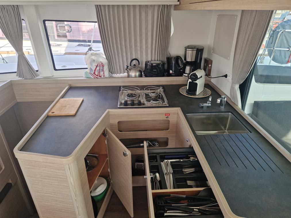 Lagoon 42 - 4 + 2 cab., picture 12