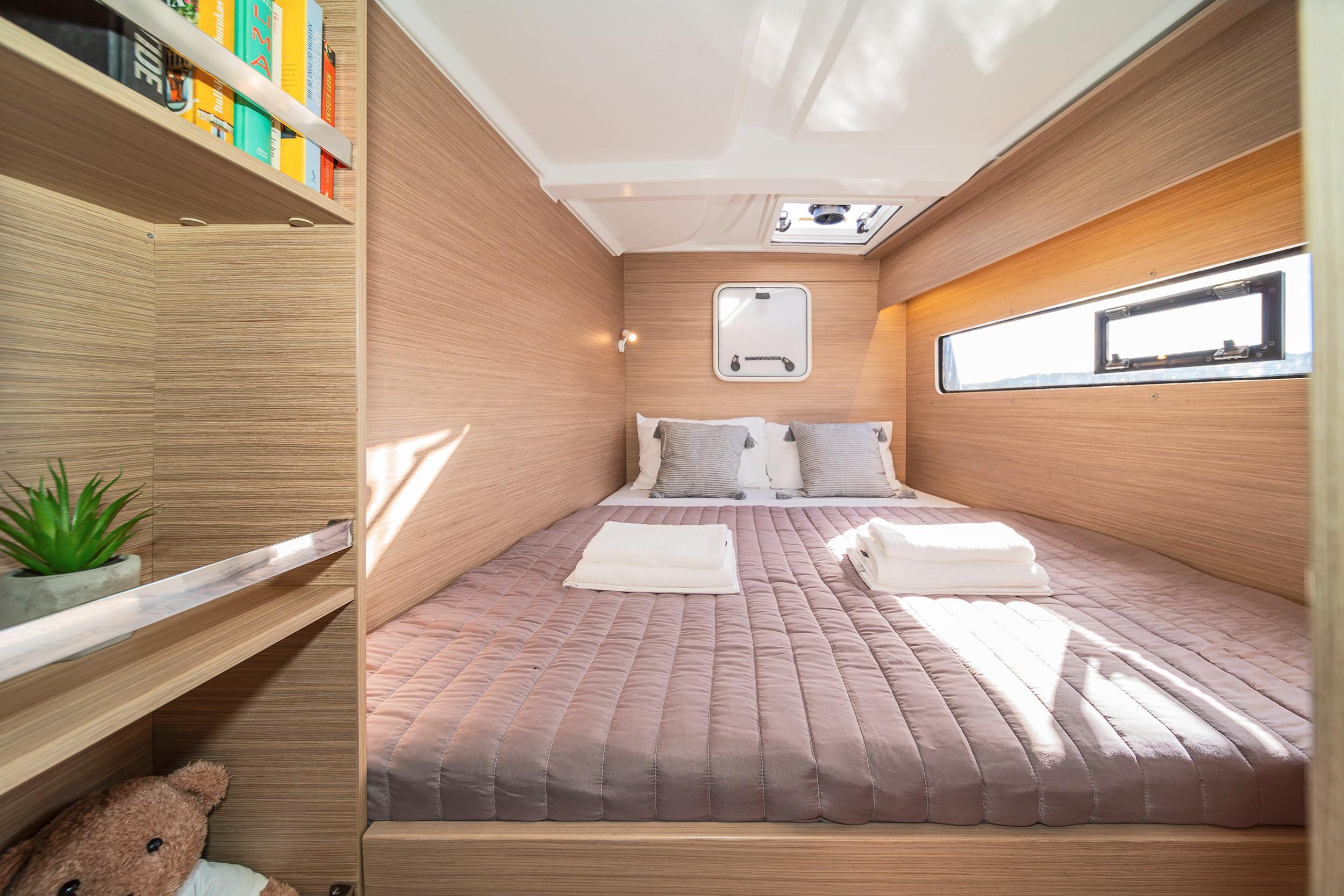 Lagoon 38 - 4 + 2 cab., picture 13