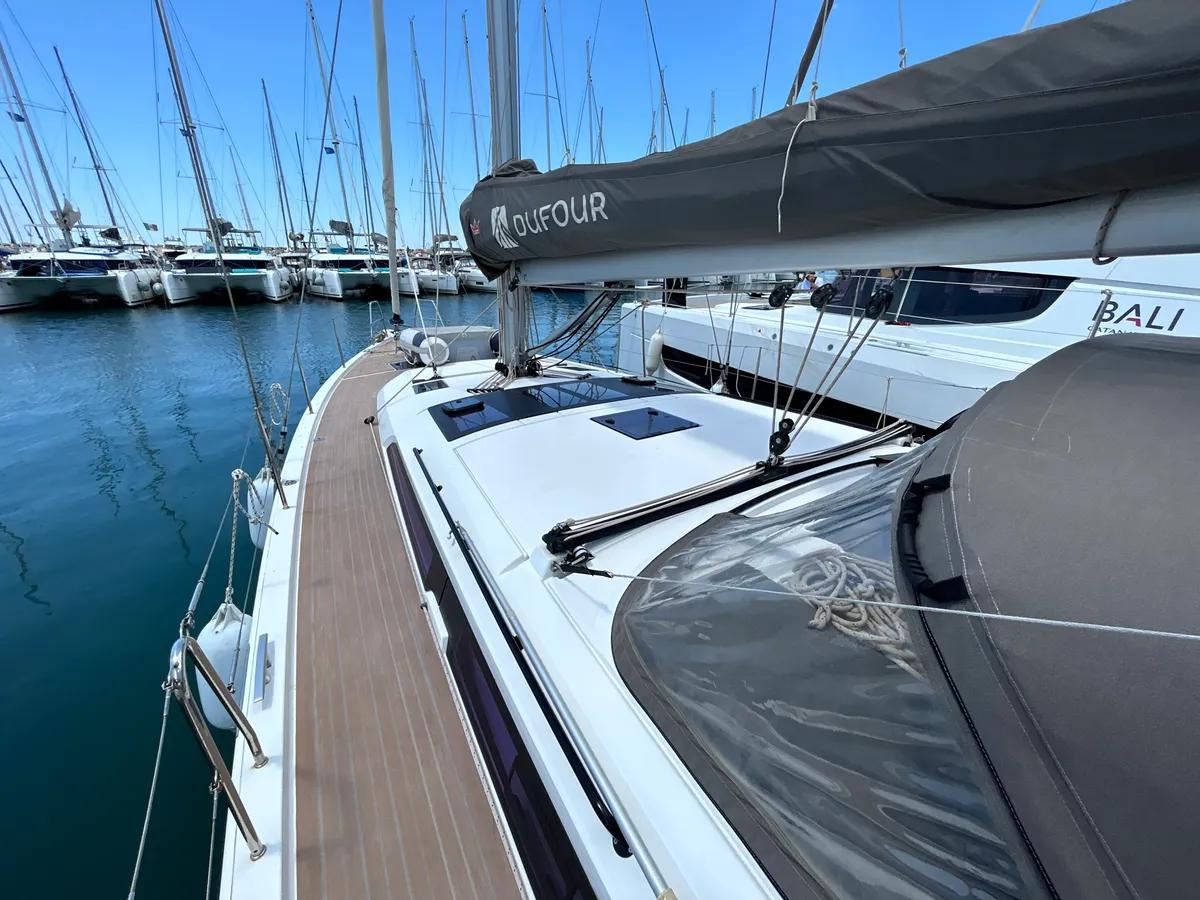 Dufour 470 - 4 + 1 cab., picture 9