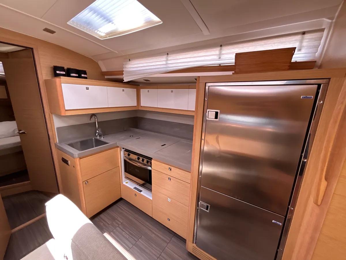 Dufour 470 - 4 + 1 cab., picture 11