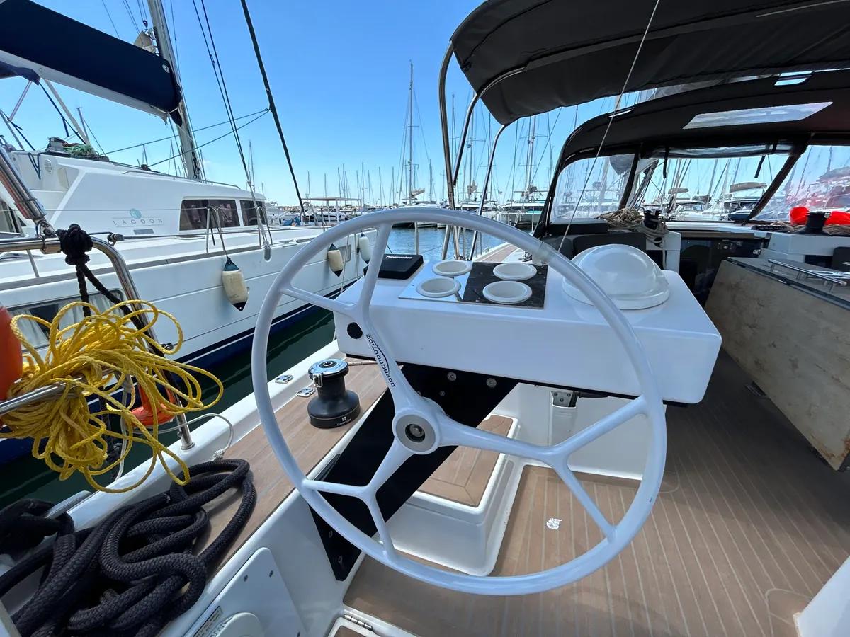 Dufour 470 - 4 + 1 cab., picture 6