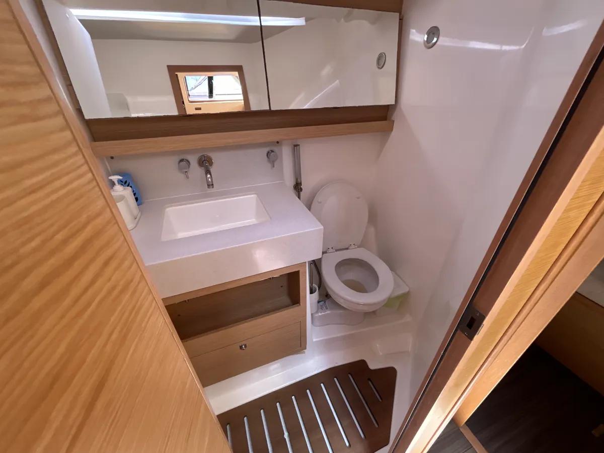 Dufour 470 - 4 + 1 cab., picture 5