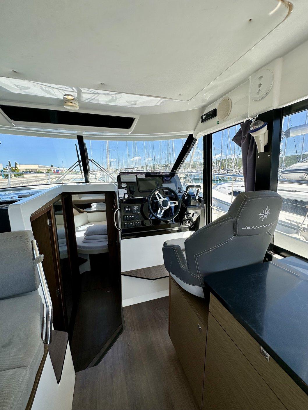 Merry Fisher 1095, picture 8