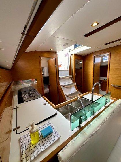 Sun Odyssey 449, picture 4