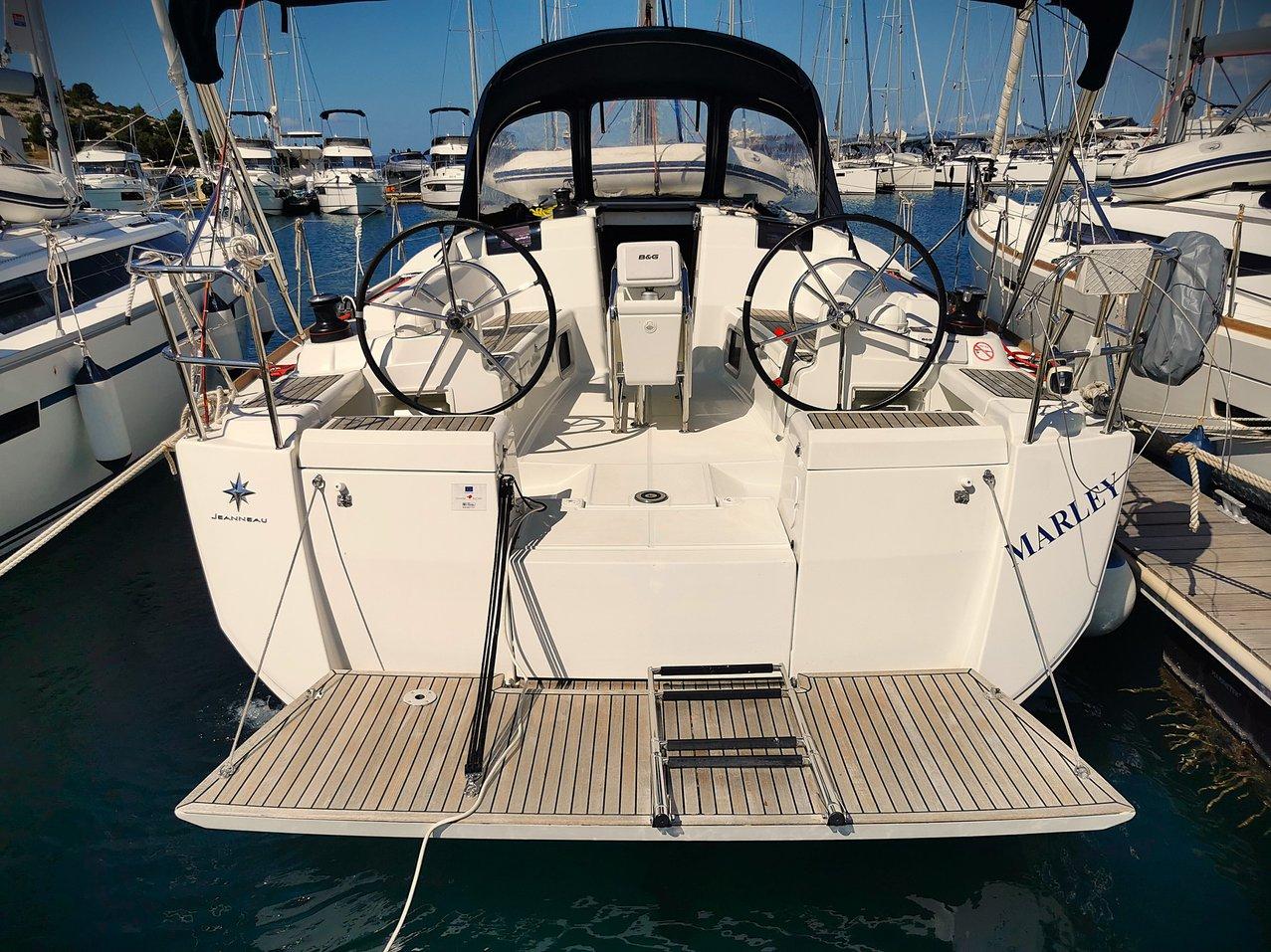 Sun Odyssey 419 - 3 cab., picture 1