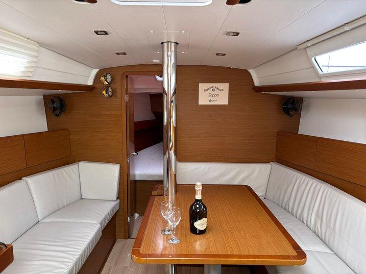 Sun Odyssey 389, picture 6