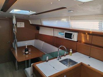 Sun Odyssey 389, picture 6
