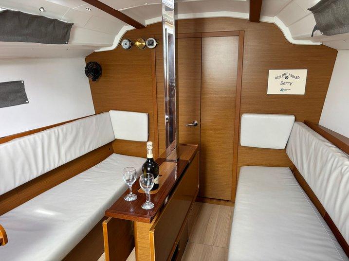 Sun Odyssey 349 - 3 cab., picture 6