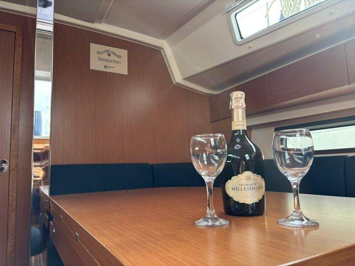 Bavaria C42, picture 8