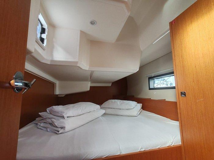 Bavaria C42, picture 9