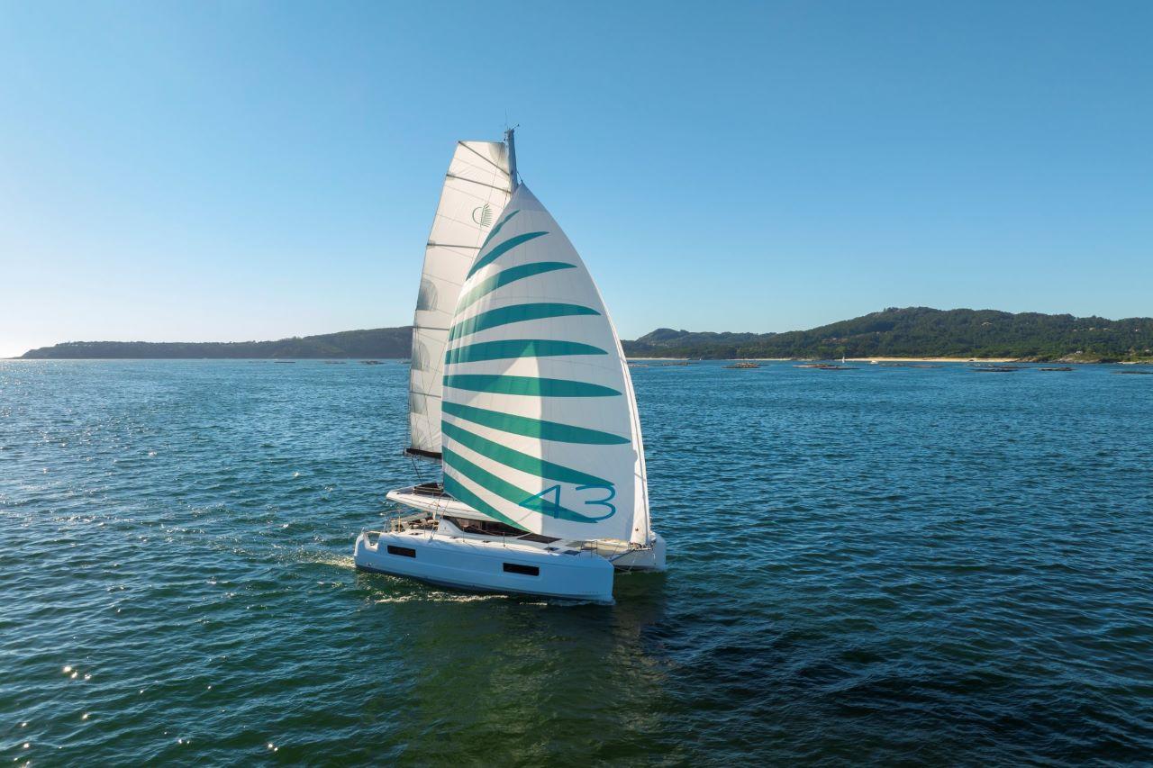 Lagoon 43 - 4 + 2 cab., picture 4