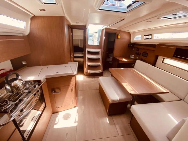 Oceanis 40.1, picture 4