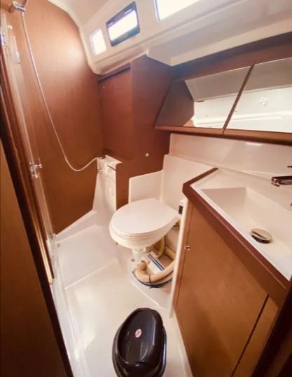 Oceanis 40.1, picture 8