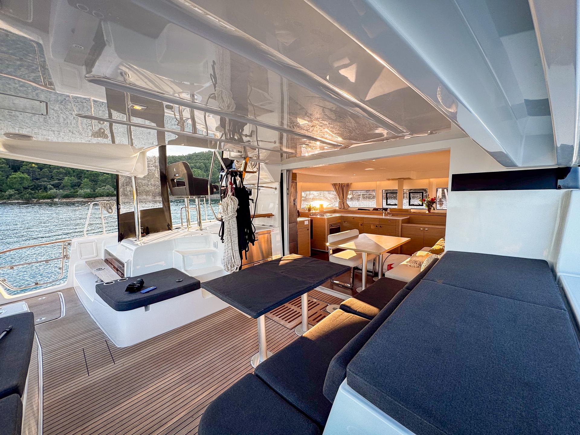 Lagoon 43 - 4 + 2 cab., picture 7