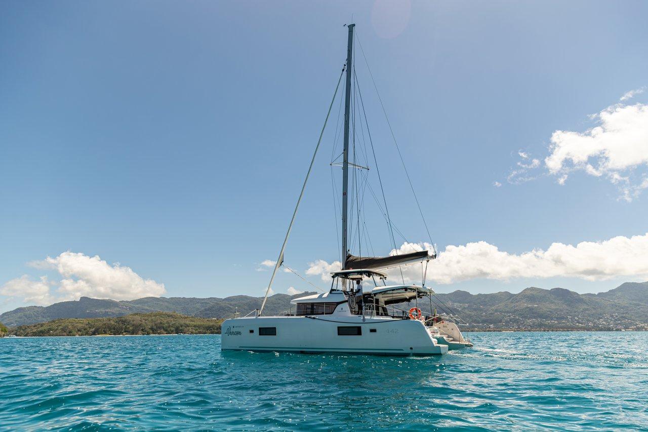 Lagoon 42 - 4 + 2 cab., picture 3