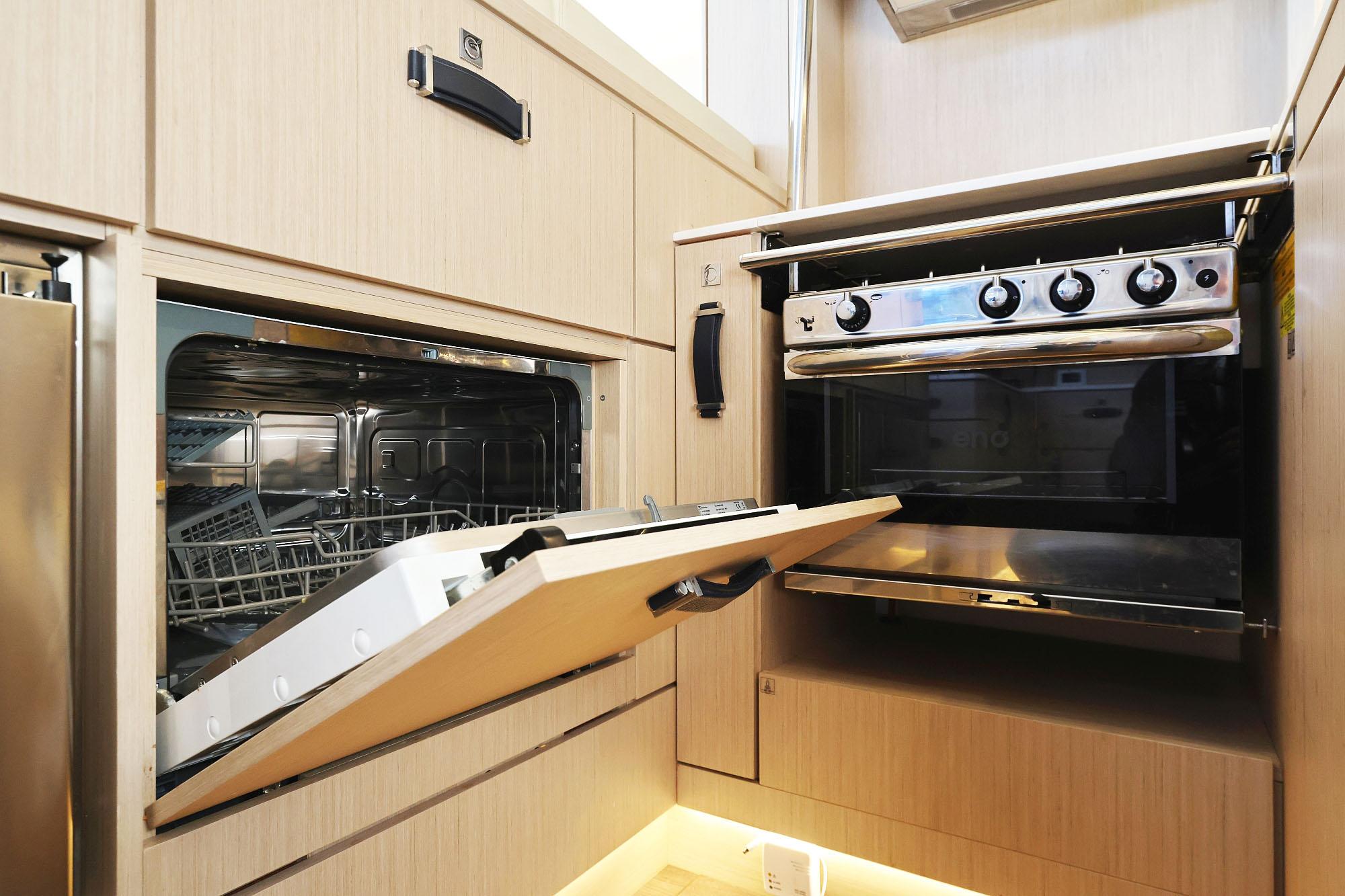 Jeanneau 60, picture 32