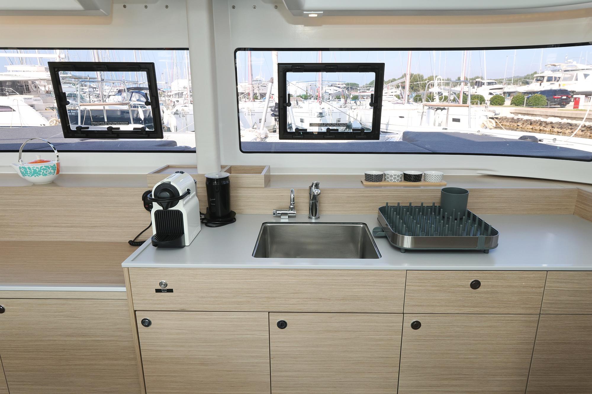 Lagoon 38 - 3 + 2 cab., picture 31