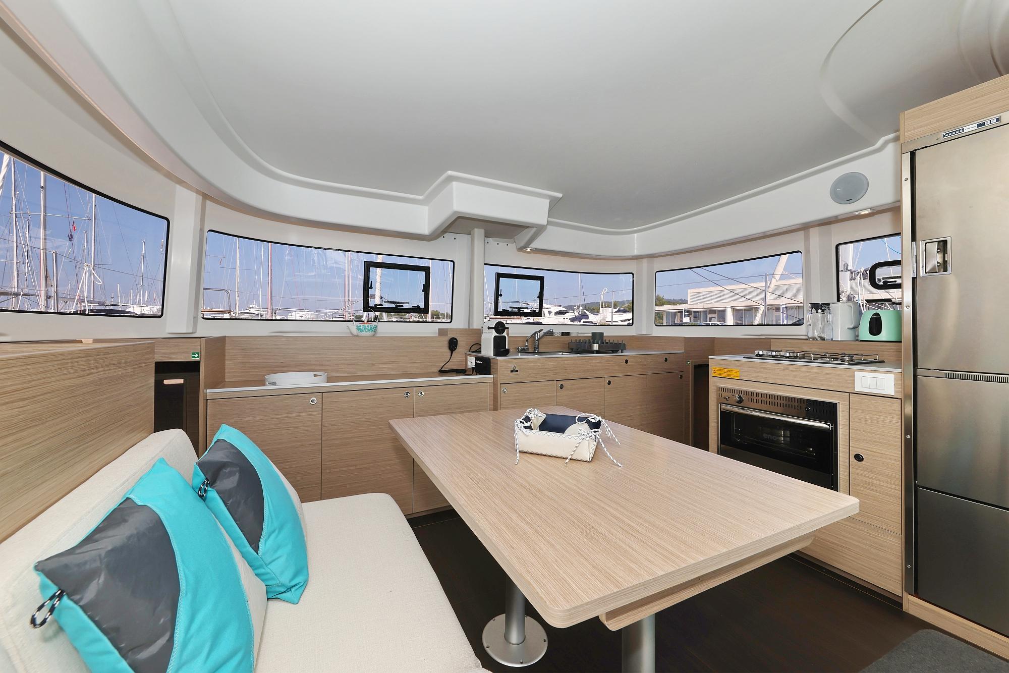 Lagoon 38 - 3 + 2 cab., picture 28