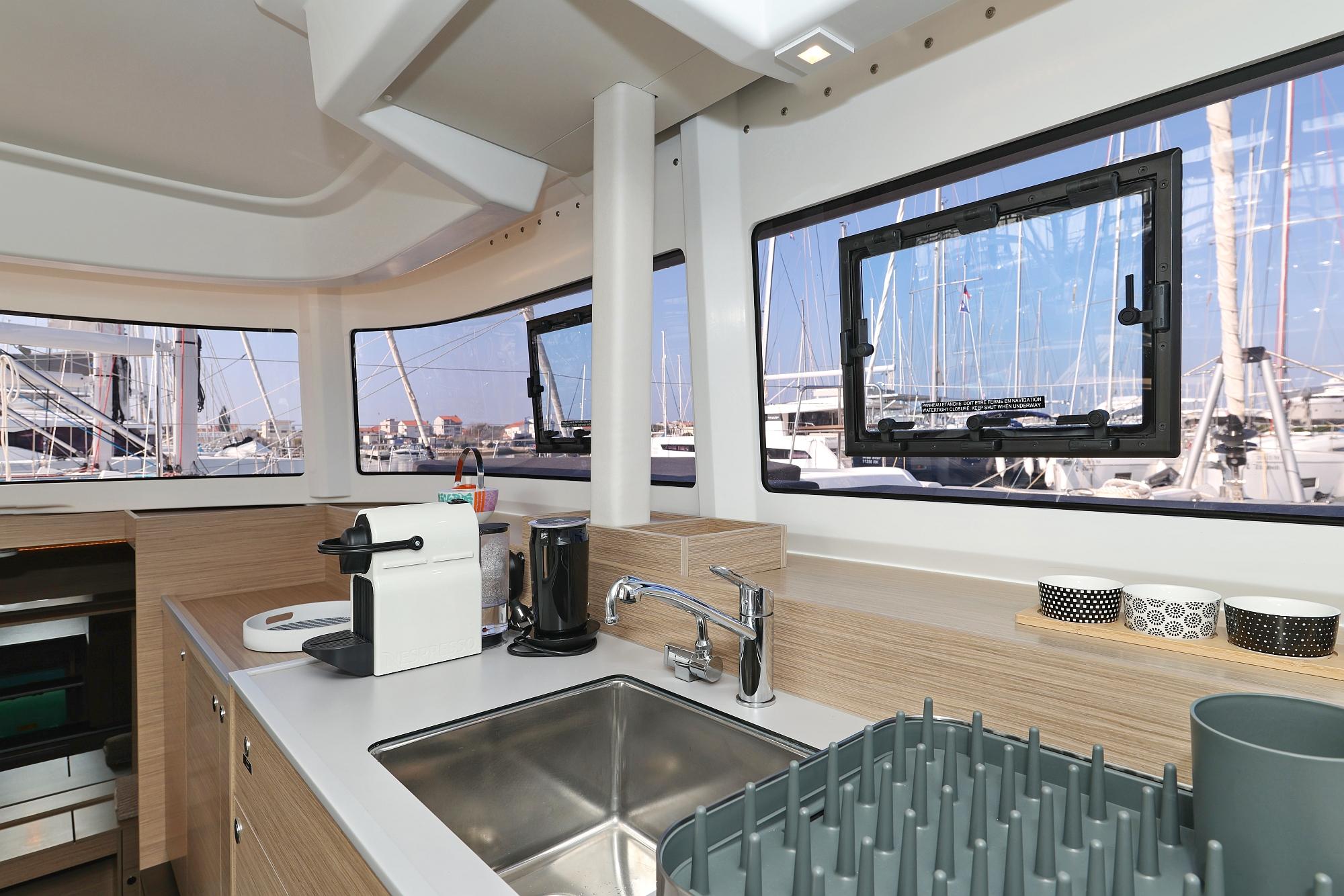 Lagoon 38 - 3 + 2 cab., picture 48