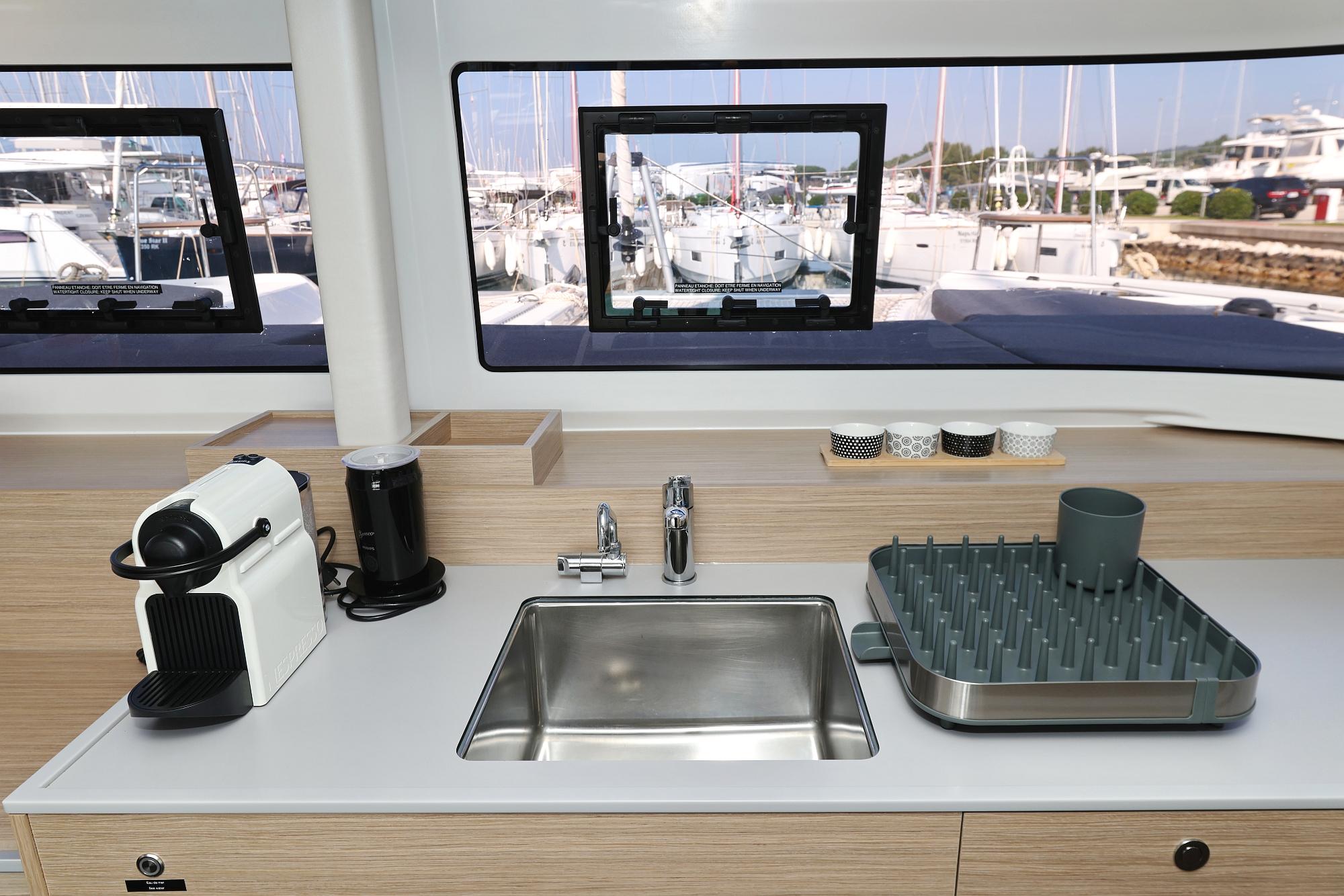 Lagoon 38 - 3 + 2 cab., picture 47