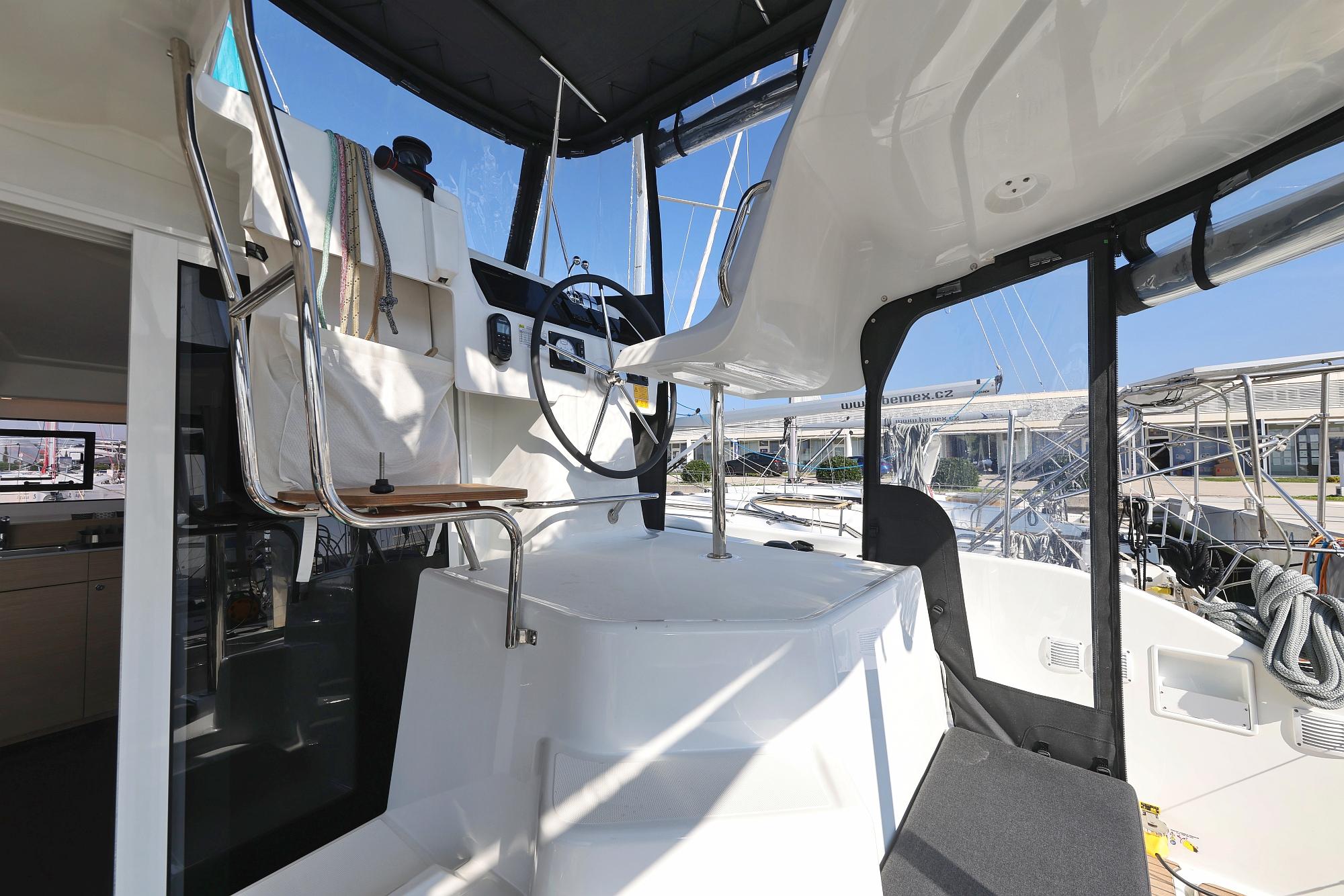 Lagoon 38 - 3 + 2 cab., picture 10