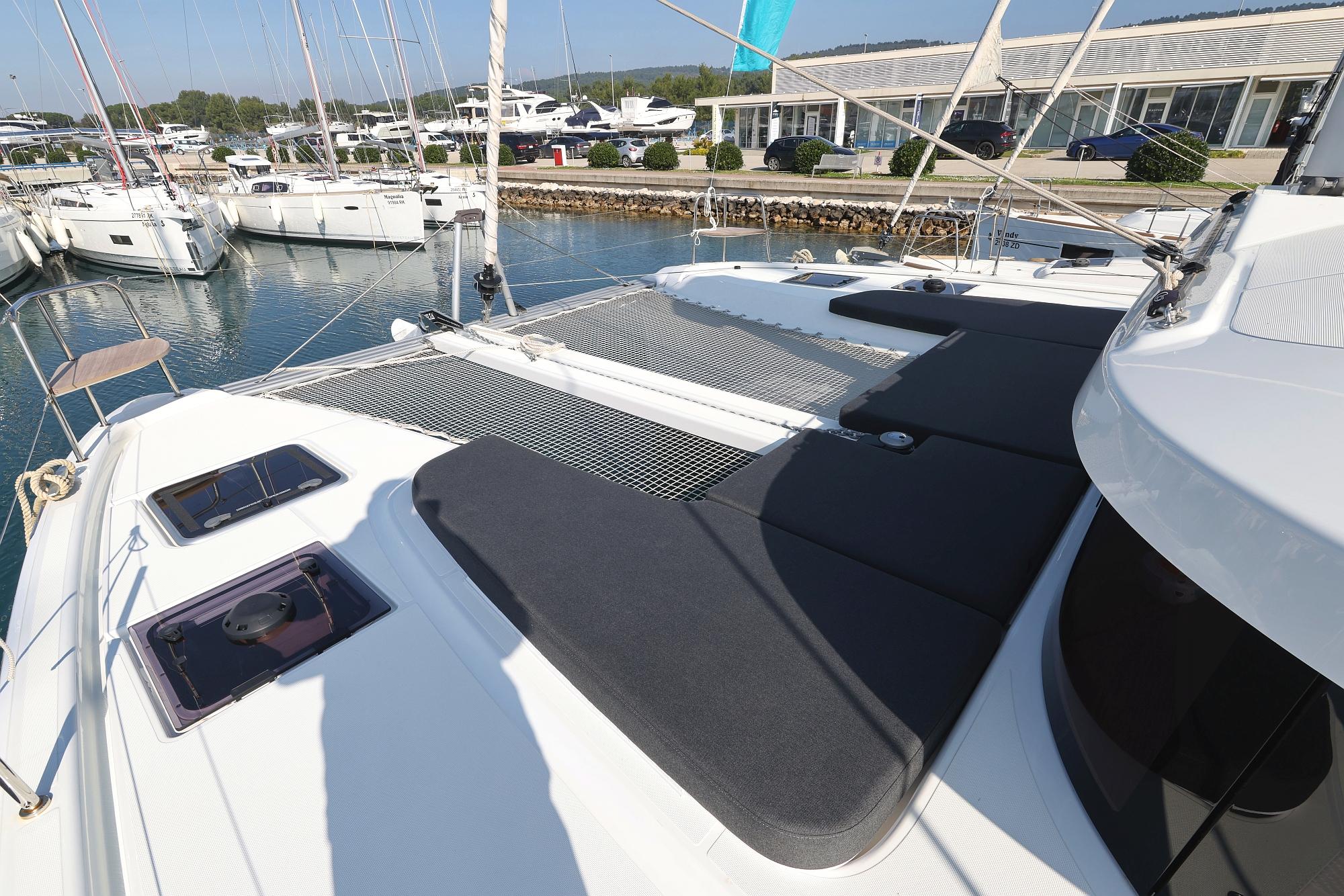 Lagoon 38 - 3 + 2 cab., picture 19