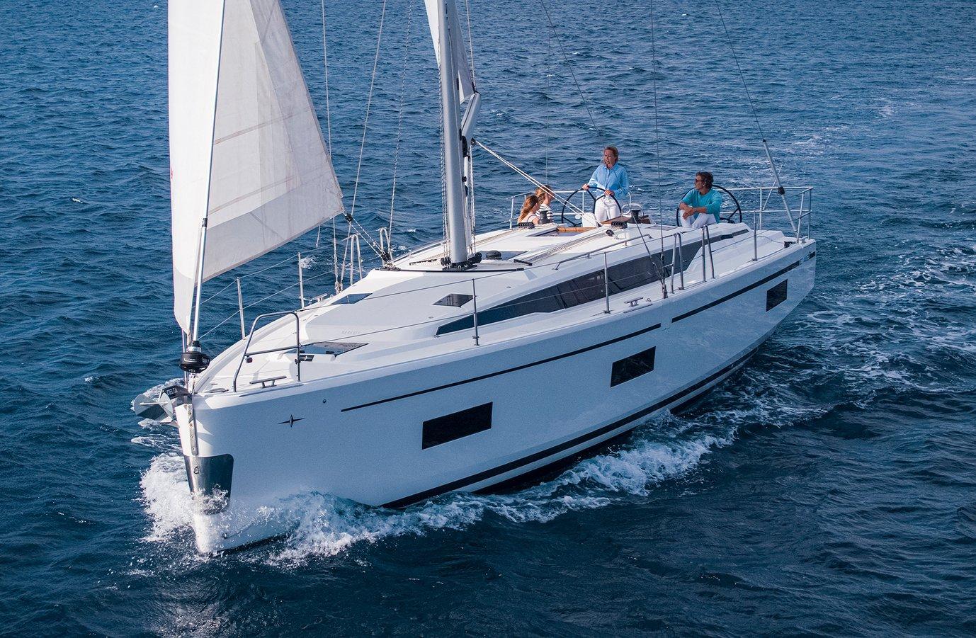 Bavaria C42, picture 4