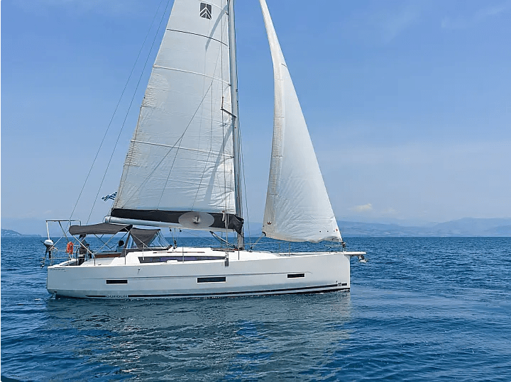 Dufour 430 - Ocean Whisper, picture 1