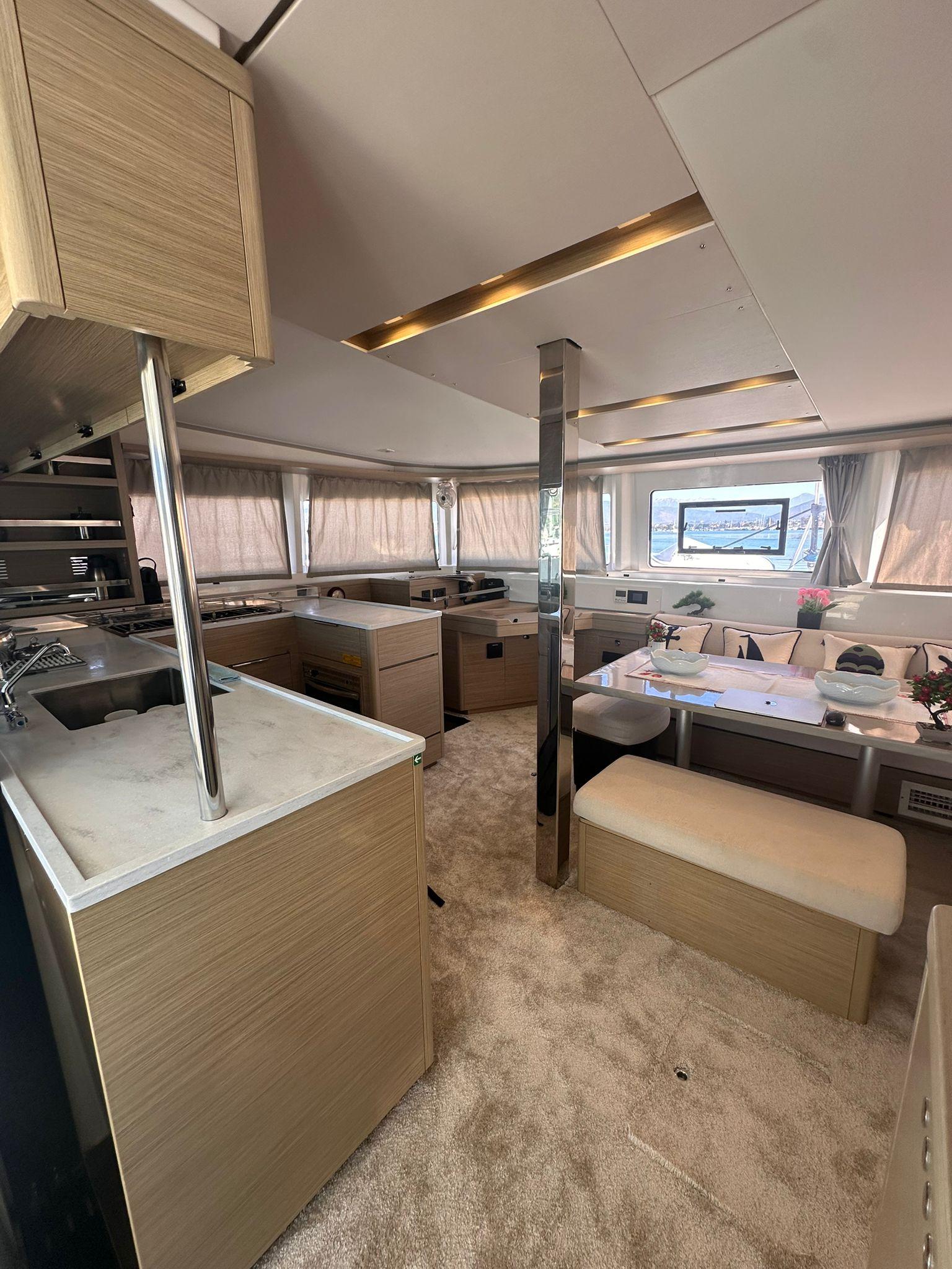 Lagoon 46 - 4 + 1 cab., picture 4