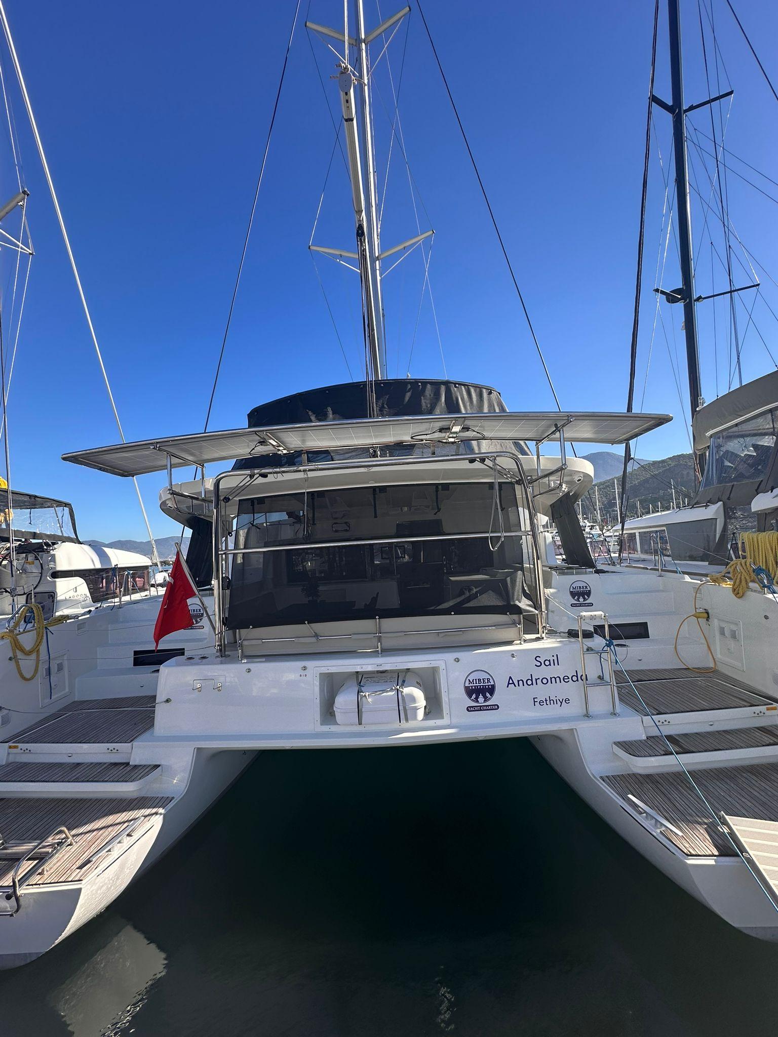 Lagoon 46 - 4 + 1 cab., picture 2