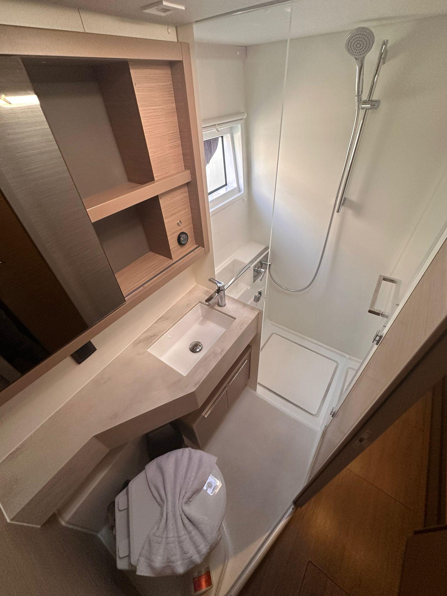 Lagoon 46 - 4 + 1 cab., picture 6