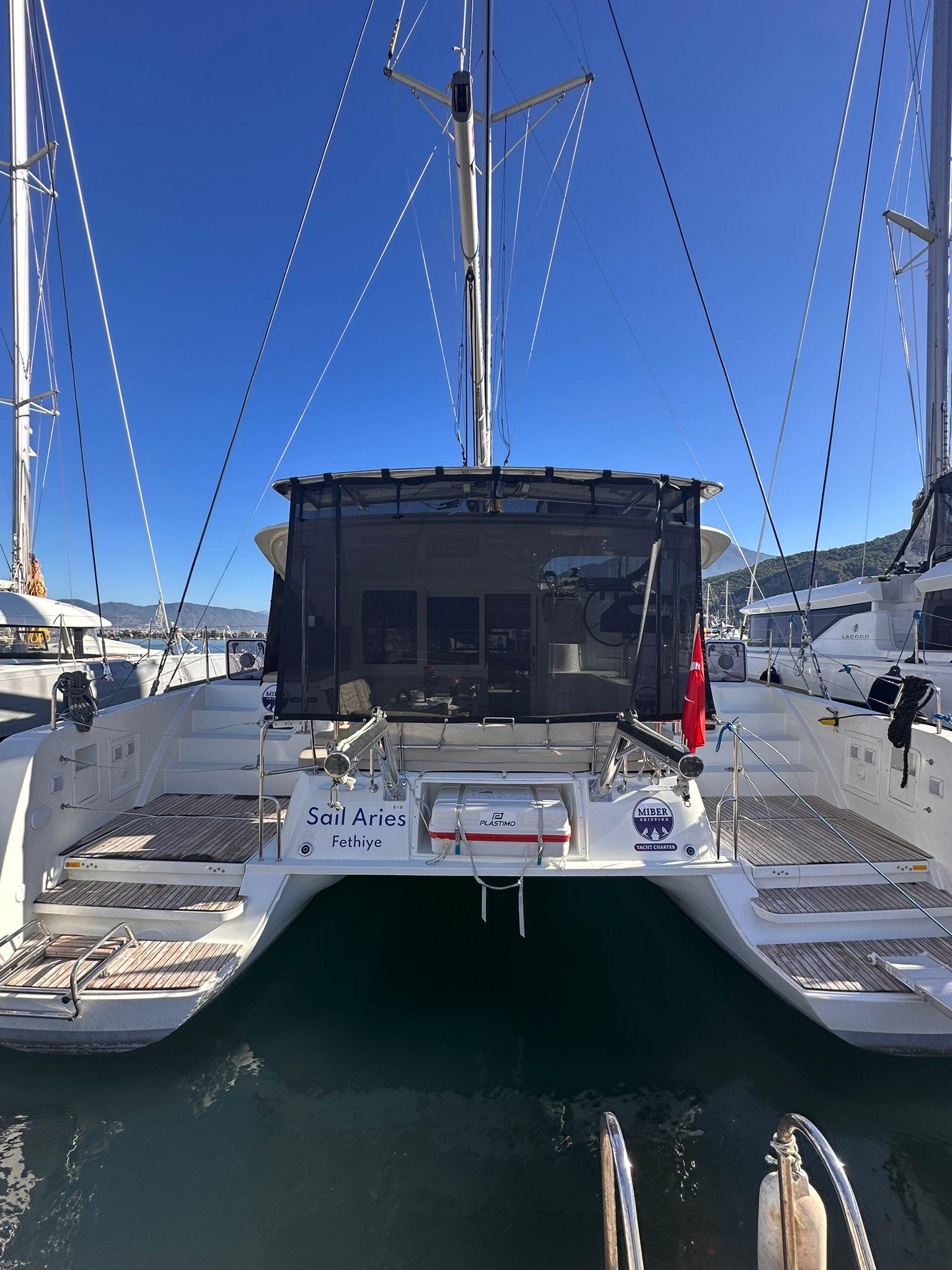 Lagoon 40 - 4 + 2 cab, picture 8