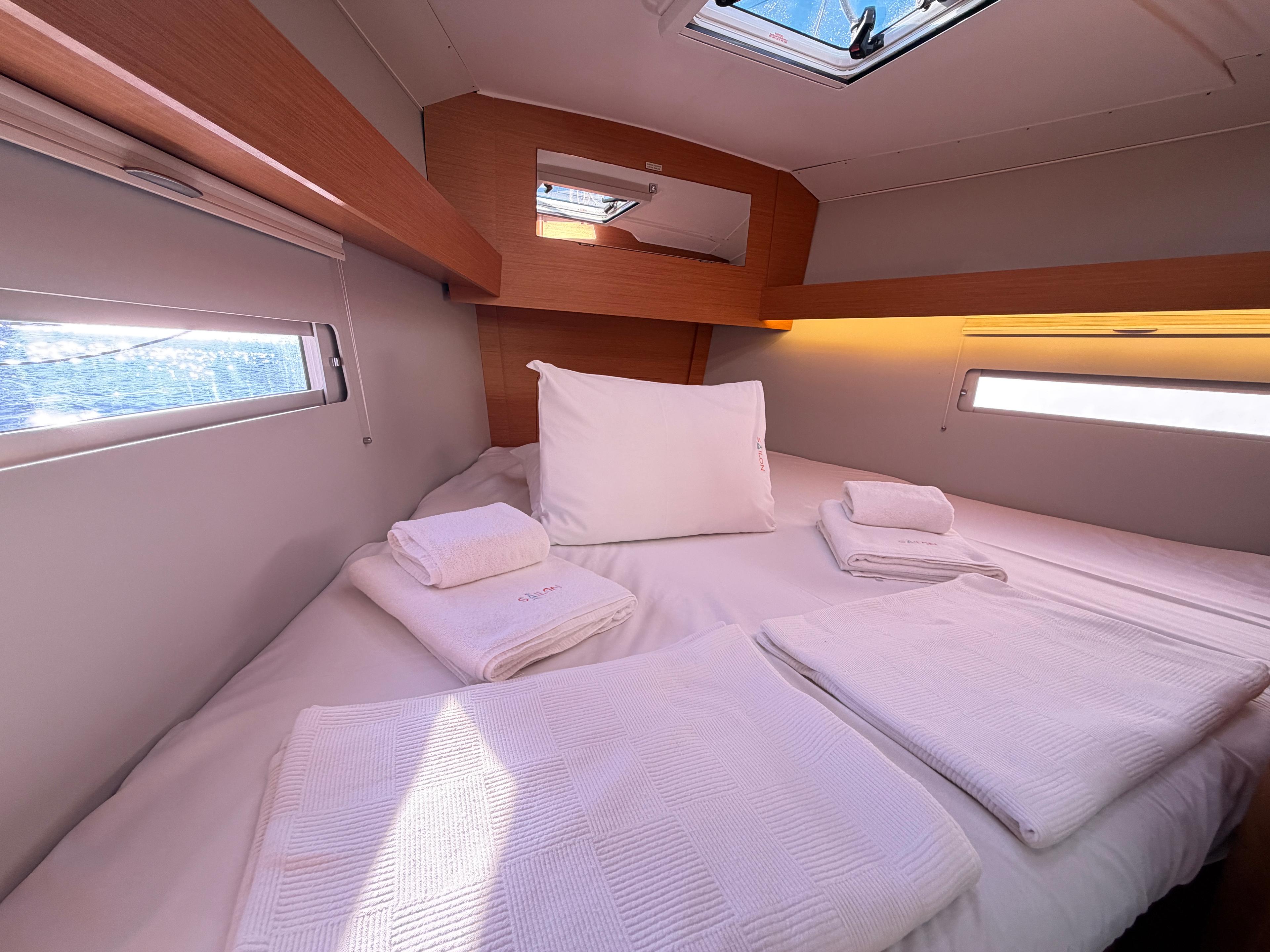 Dufour 390, picture 13