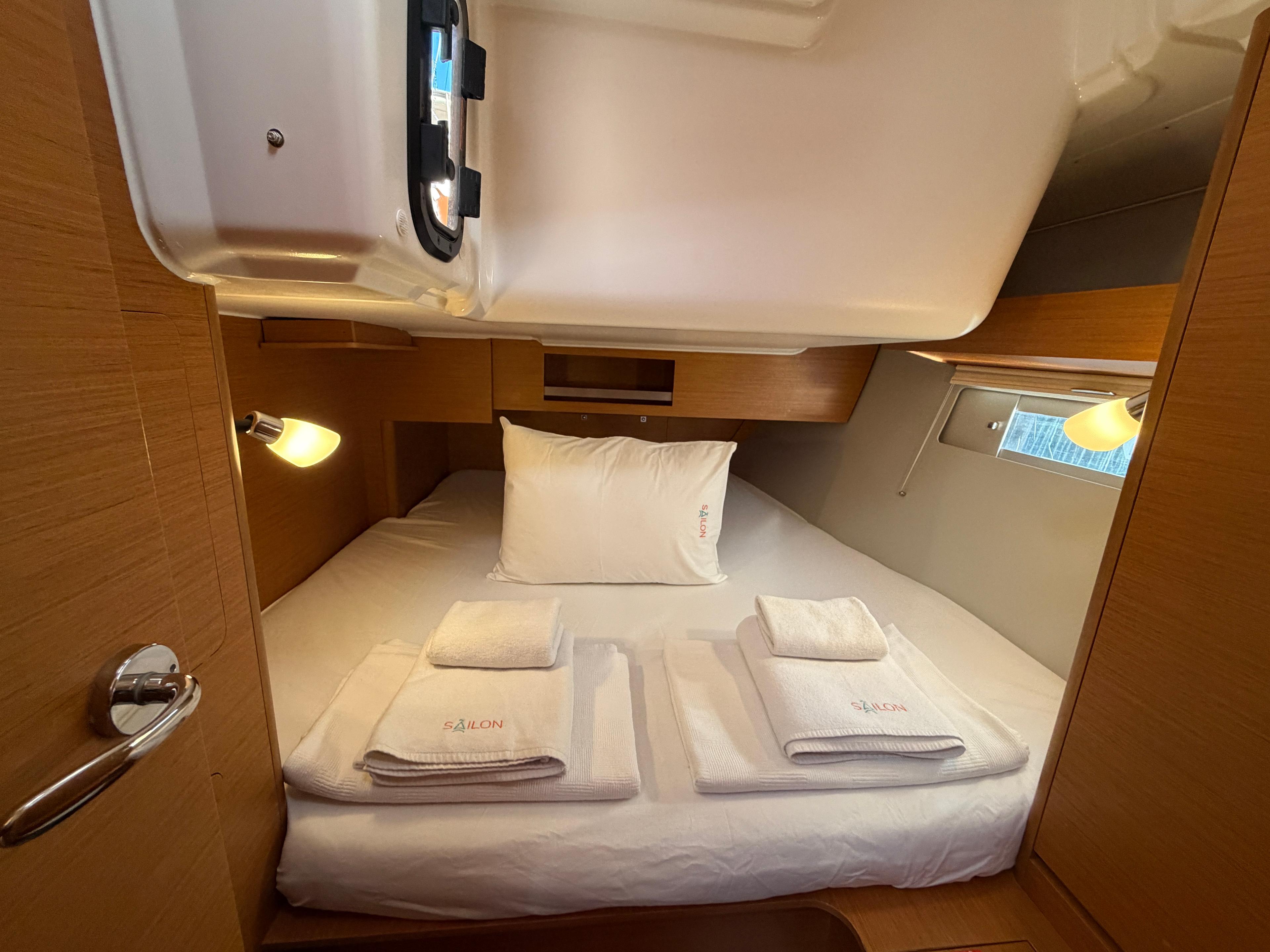 Dufour 390, picture 14