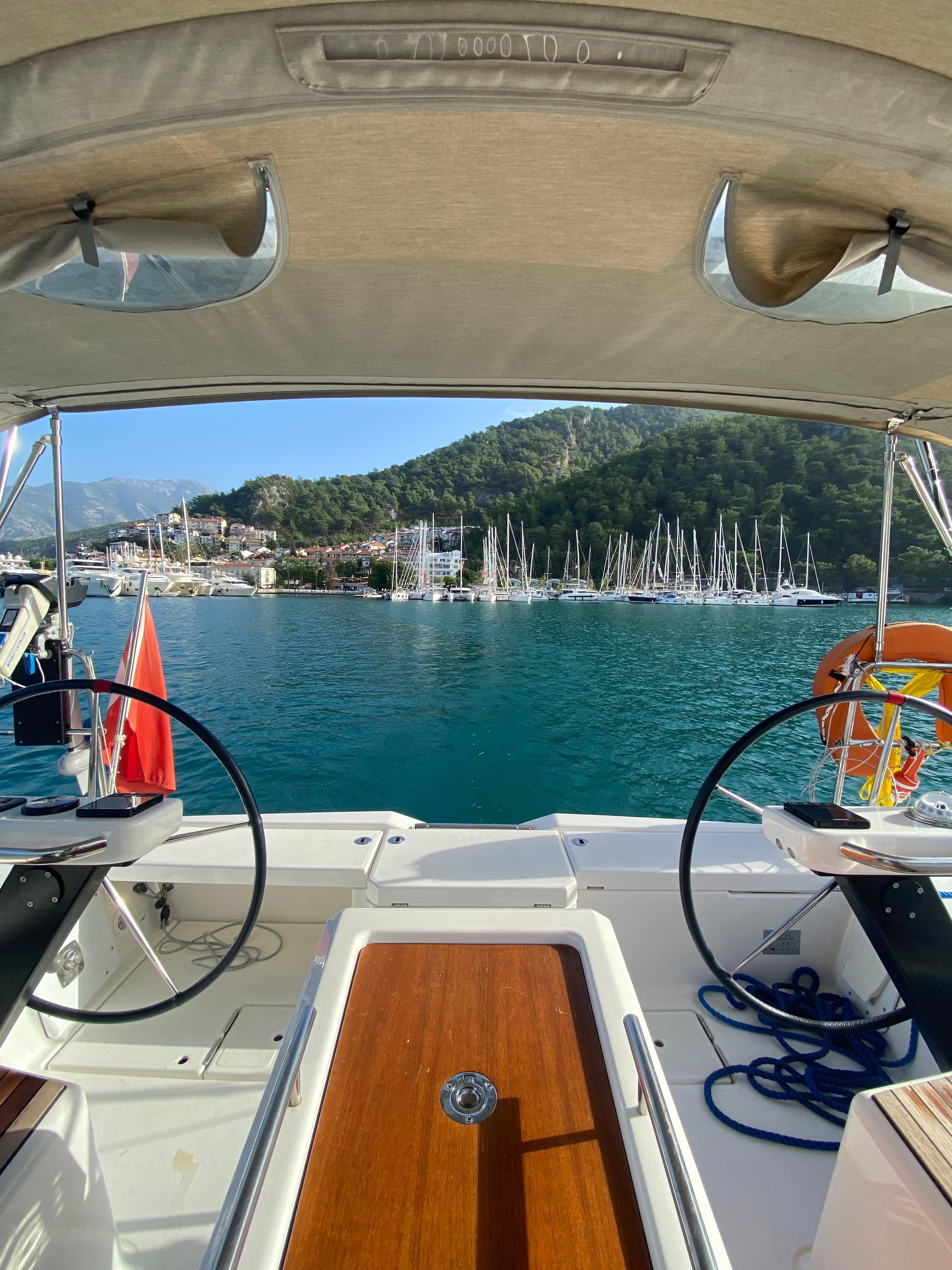 Dufour 390, picture 6