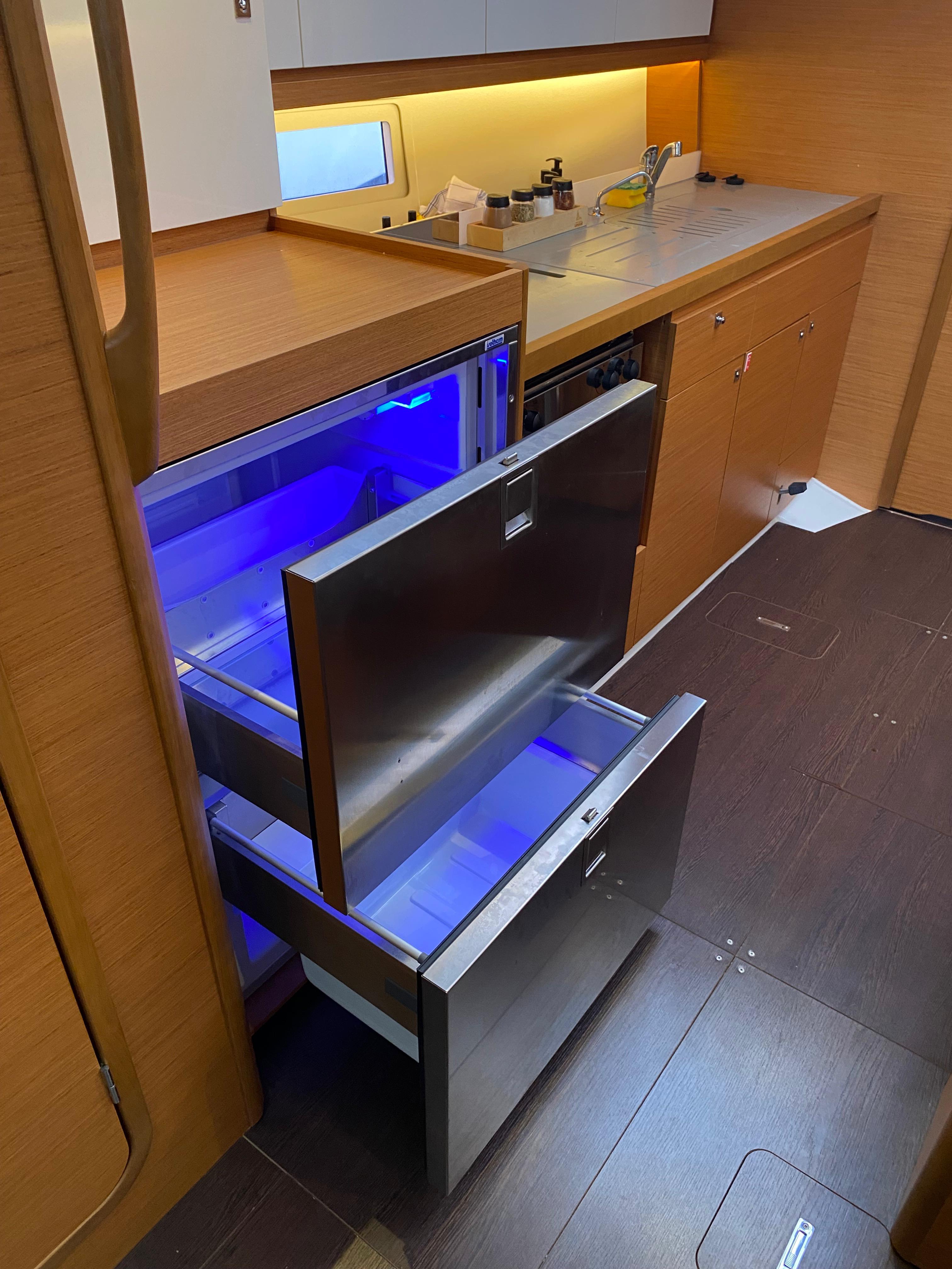 Dufour 390, picture 10