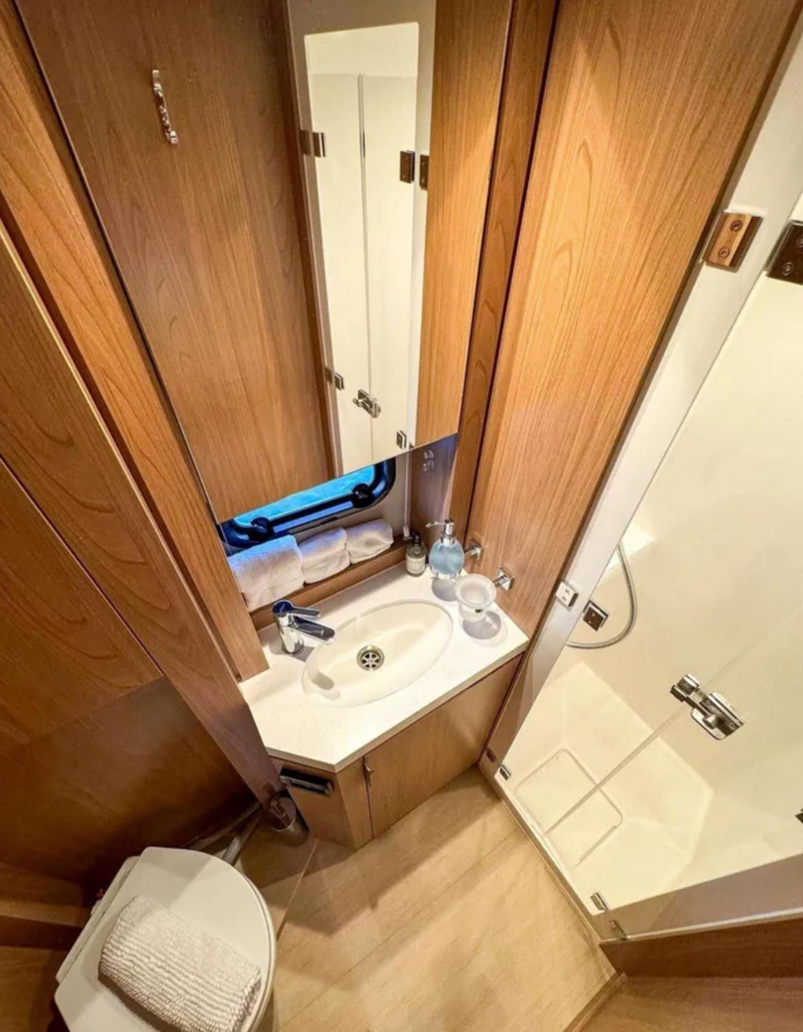 Bali 4.6 - 5 + 2 cab., picture 20