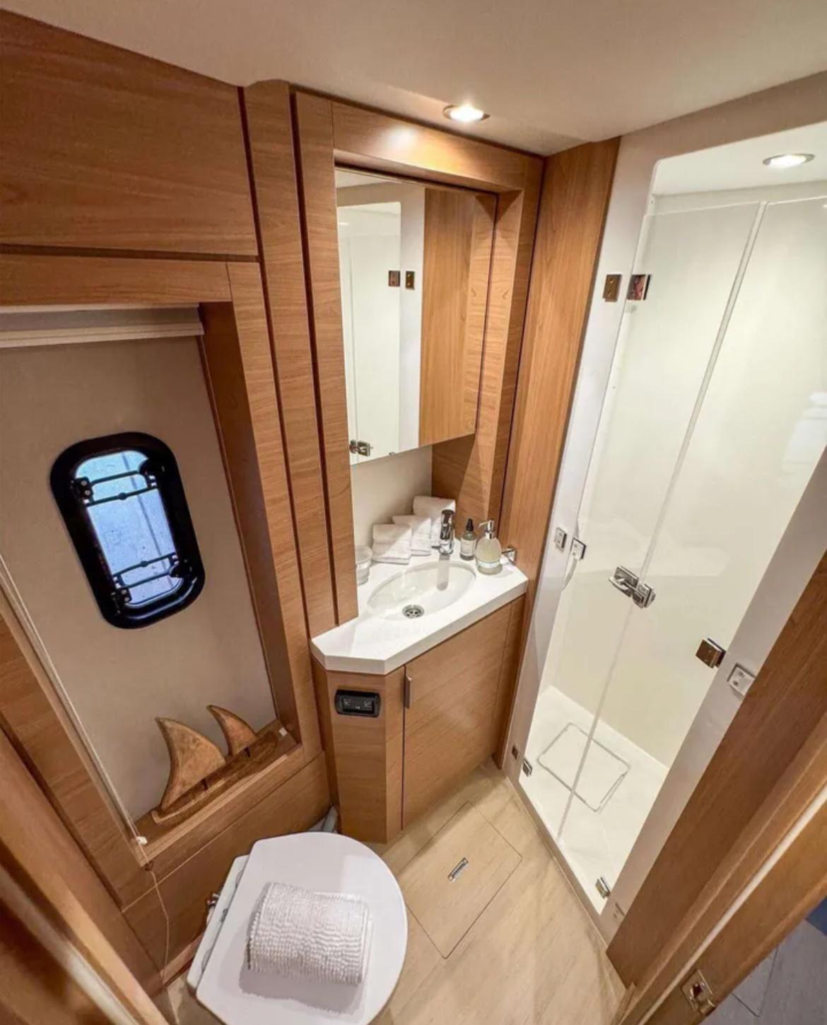 Bali 4.6 - 5 + 2 cab., picture 18